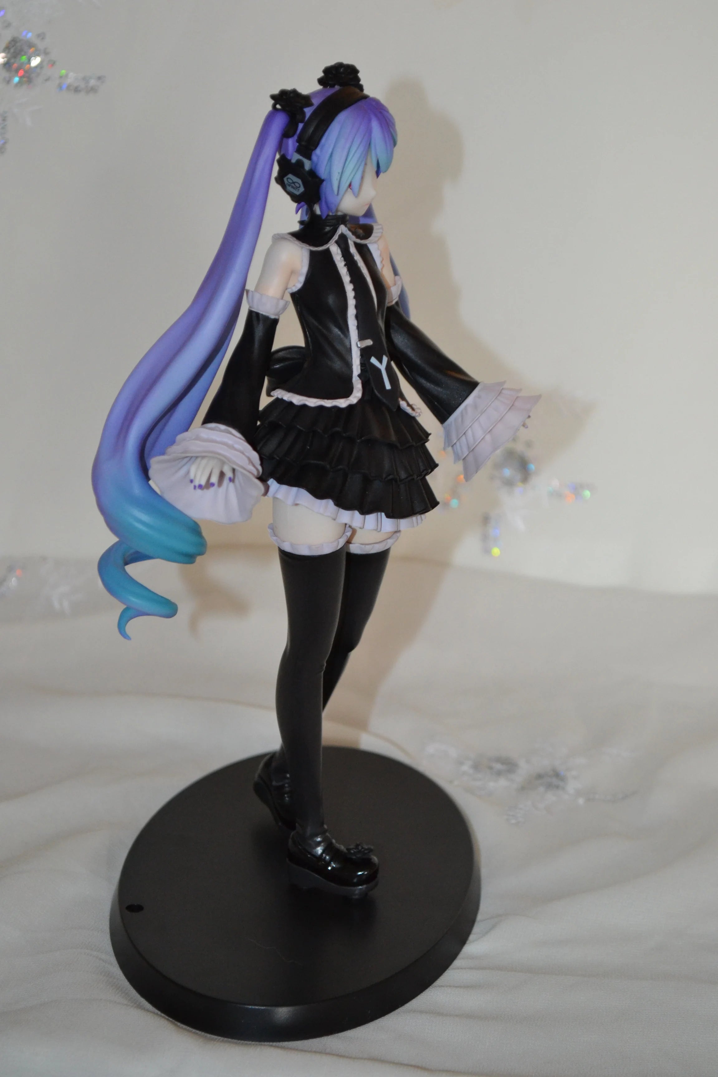 Hatsune Miku Black Dress Lolita Figure – Project DIVA | 17cm PVC Collectible