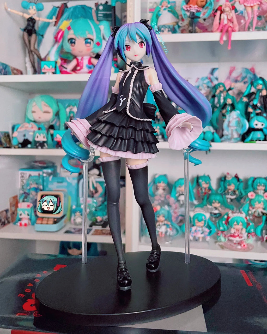 Hatsune Miku Black Dress Lolita Figure – Project DIVA | 17cm PVC Collectible
